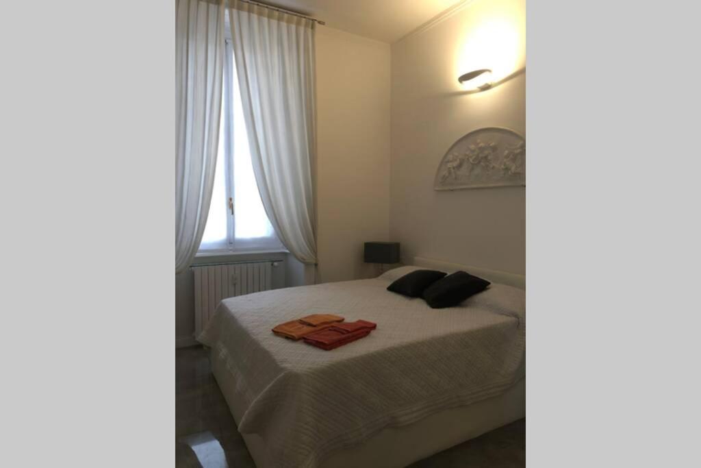 Casa Alberto Da Giussano, Elegante Bilocale In Centro Con Balcone Sul Parco Milano Eksteriør billede