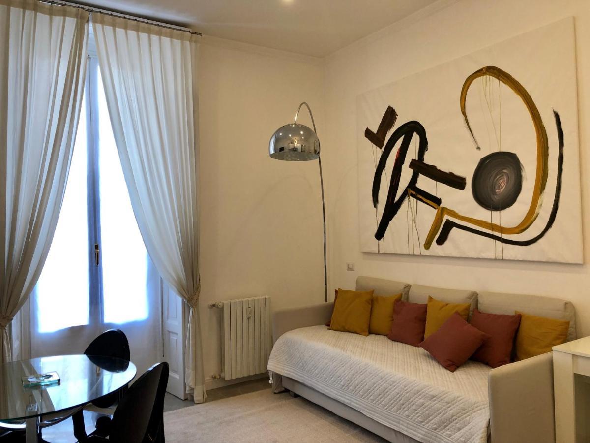 Casa Alberto Da Giussano, Elegante Bilocale In Centro Con Balcone Sul Parco Milano Eksteriør billede